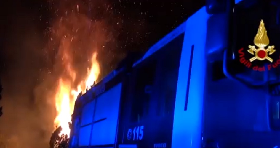 incendio in una discarica abusiva a Villabate