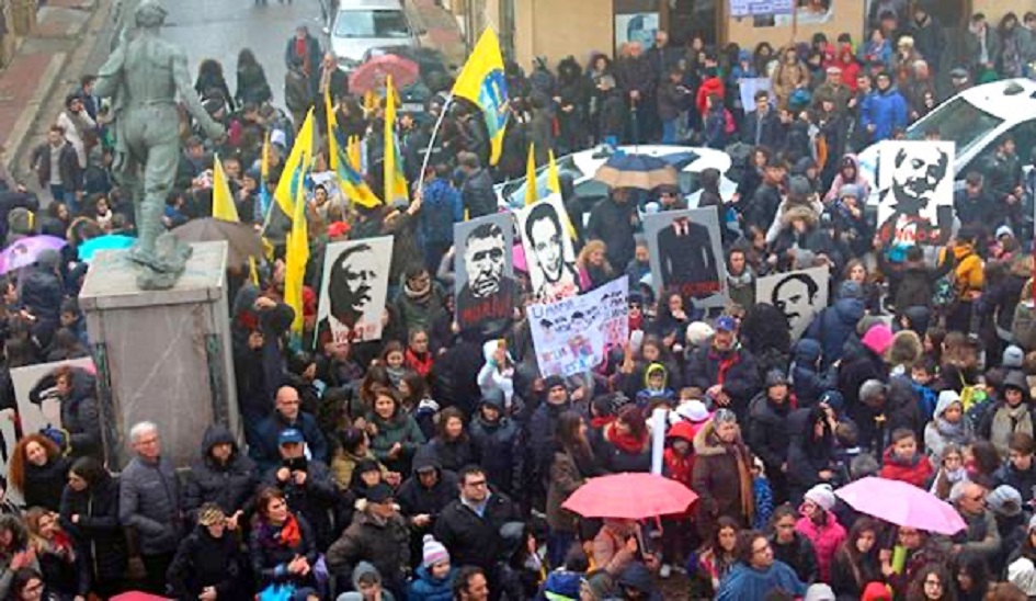 Organizzato un corteo nella via dei killer di mafia tra Bagheria a Casteldaccia, coinvolte in prima fila scuole e associazioni