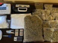 Oltre 2 chili di marijuana in casa, 55enne arrestato a Picanello