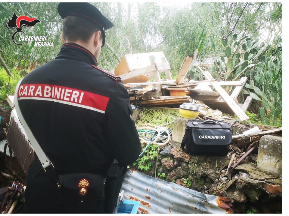 Sequestrata dai carabinieri discarica abusiva a Vulcano