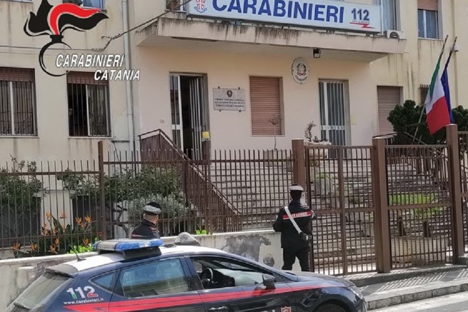Arrestato ladro d’auto nel Catanese, i carabinieri lo incastrano dopo una segnalazione che in realtà riguardava tutt’altro