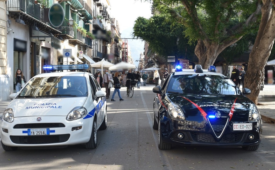 Scoperta discoteca abusiva in centro a Palermo, sigilli alla struttura mentre il titolare è stato denunciato da carabinieri e polizia municipale
