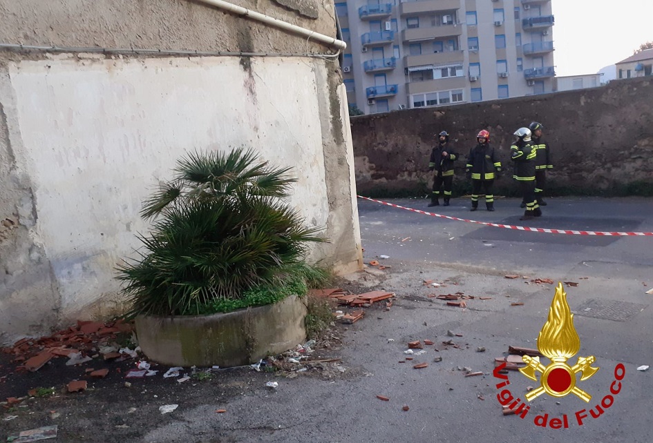 Paura questa notte a Palermo, esplode in via Maddalena una bombola e due palazzine vengono evacuate, risulta anche un ferito lieve