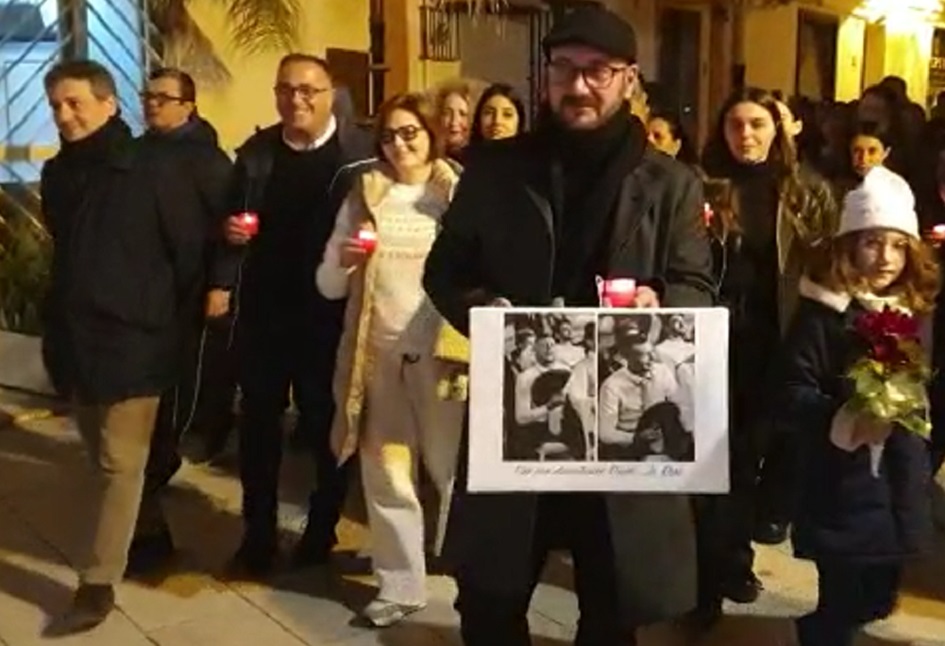 Una fiaccolata a Terrasini per ricordare Paolo La Rosa, il giovane di Cinisi ucciso a coltellate davanti ad una discoteca