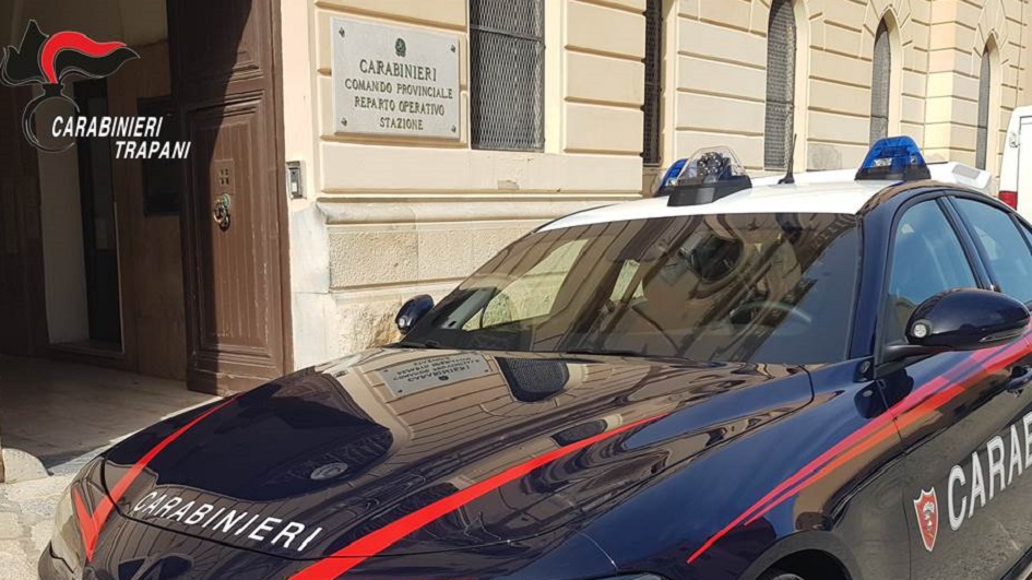 I carabinieri scoprono nel Trapanese la truffa del finto impiegato postale, un anziano raggirato e derubato di 2 mila euro