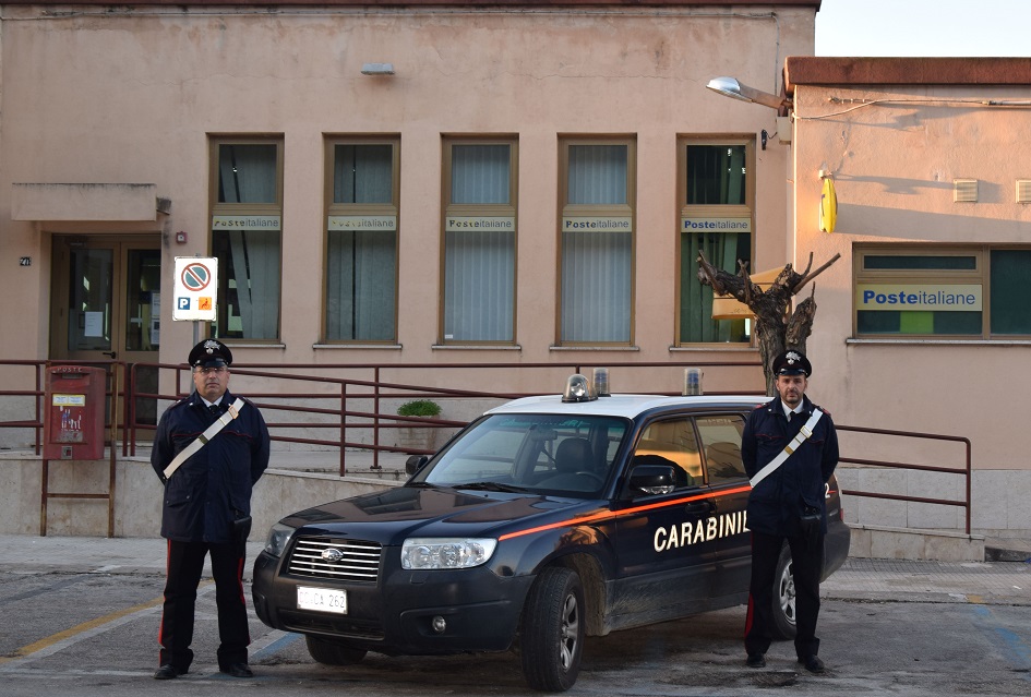 L’auto delle Poste era stata rubata nel Trapanese, in poche ore ritrovata dai carabinieri, indagini per scoprire l’autore