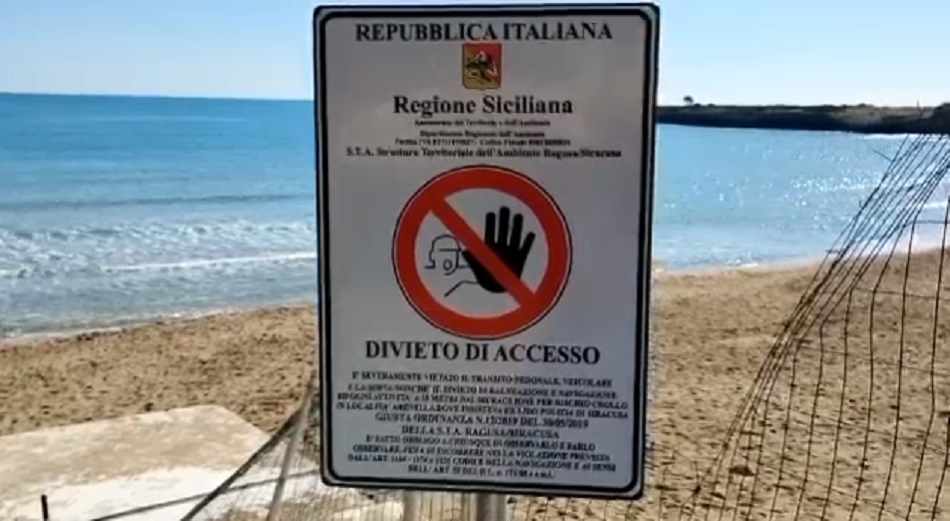 Divieto di accesso al mare dell'Arenella di Siracusa