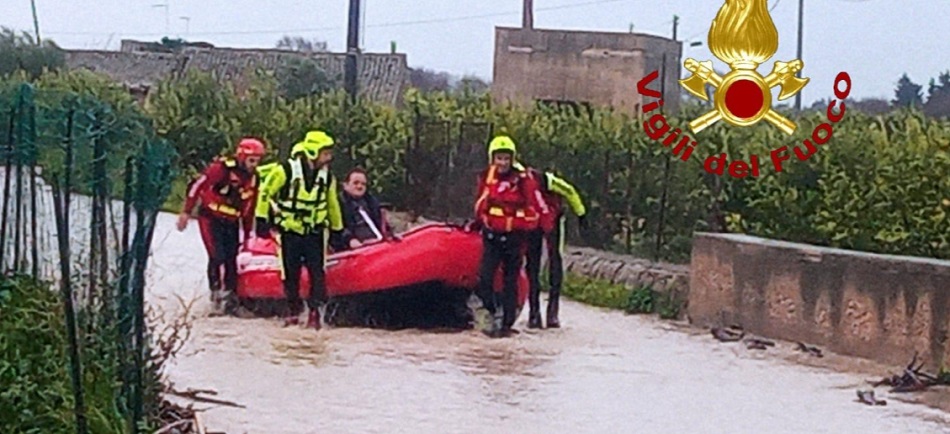 Il salvataggio coi gommoni a Siracusa