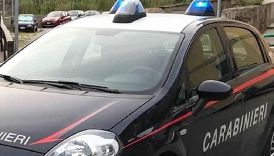 Commerciante arrestato nel Messinese, un controllo sul lavoro nero ha portato poi alla scoperta di droga nel negozio e in casa