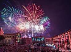 Festa di Sant’Agata, il cielo di Catania illuminato dai fuochi della ‘Sira ‘o tri” (FOTO)