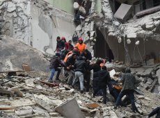 Terremoto in Turchia e Siria, bilancio dei morti salito a 2.400