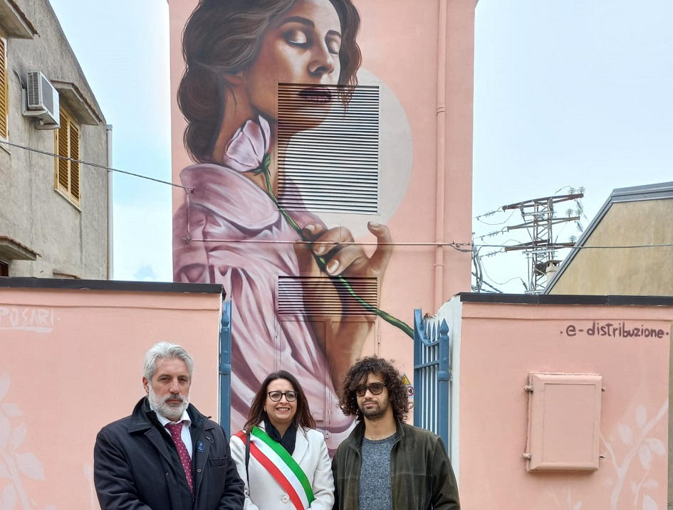 Riqualificata un’area periferica a Roccapalumba con un murales di Andrea Sposari che da ad abbellire un’anonima cabina elettrica