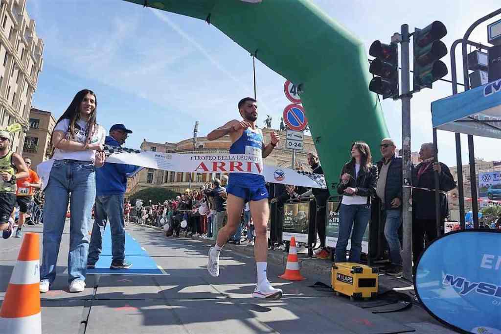 Osama Zoghlami vince il I Trofeo della Legalità Rotary - Memorial Joe Petrosino che si è corso a Palermo