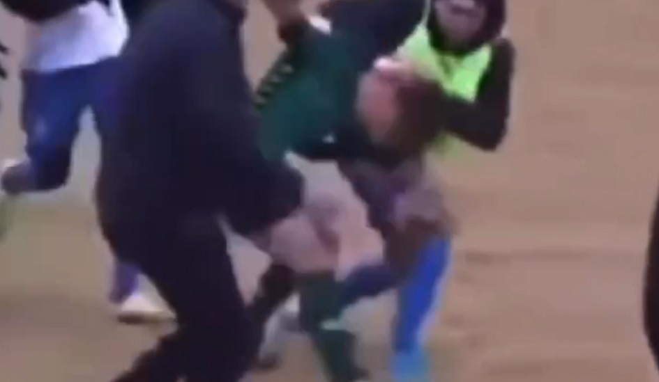 Maxi squalifiche per l’aggressione all’arbitro nella gara di calcio dilettantistico nell’Ennese, è stata data vita ad una caccia all’uomo