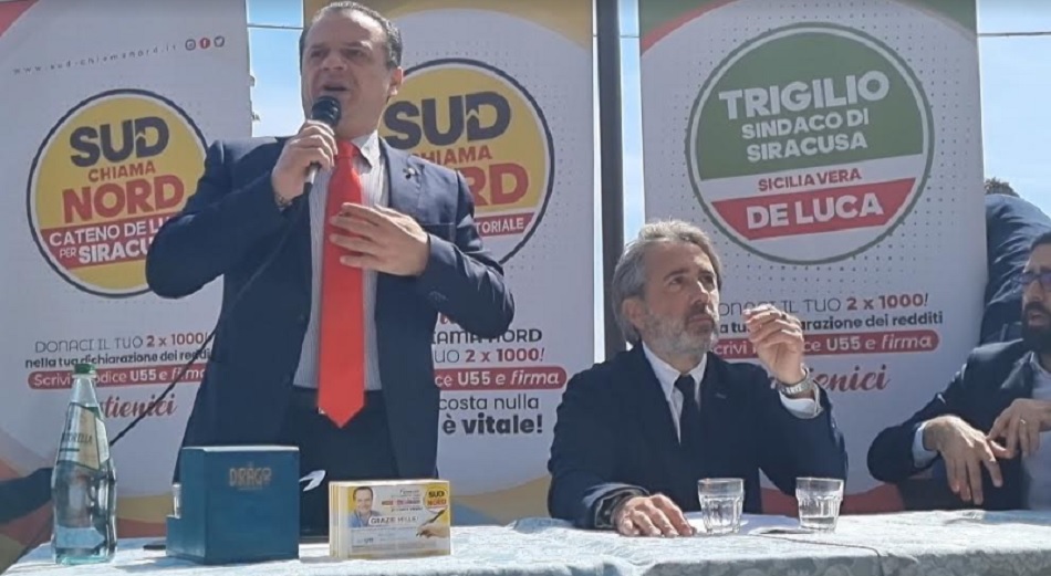 Cateno De Luca con il candidato a sindaco di Siracusa Roberto Trigilio