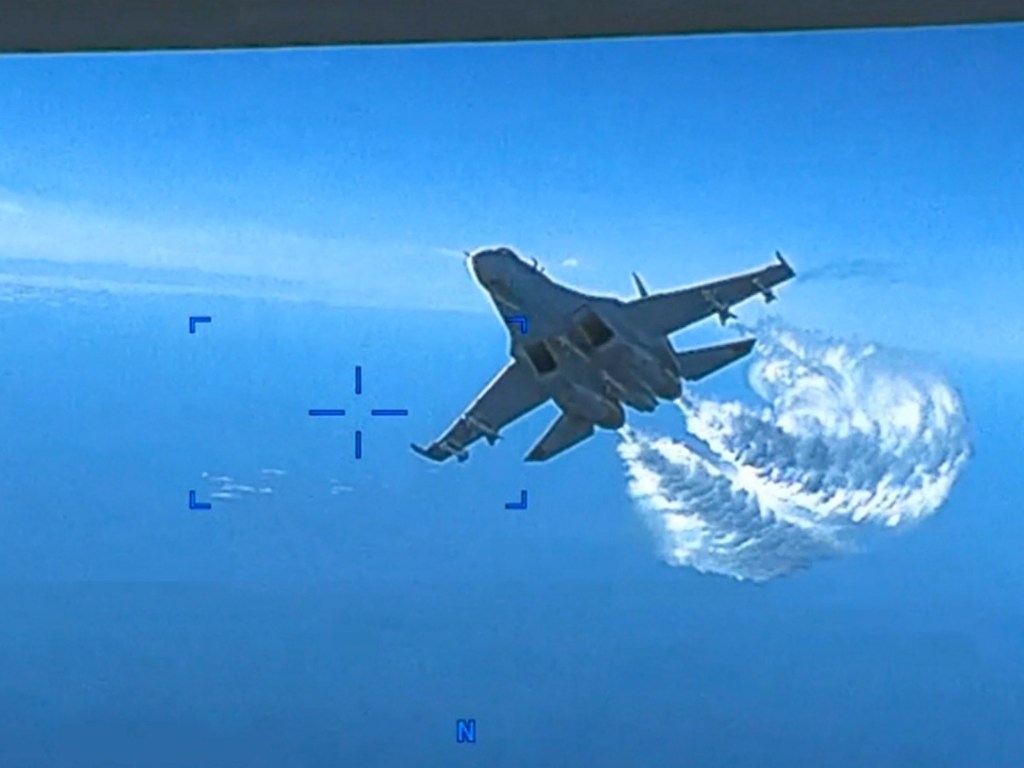Drone USA colpito da Jet russi: il video.
