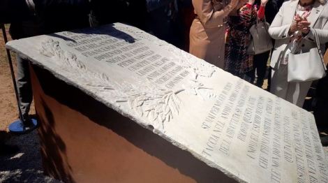 Targa in memoria delle XIII Vittime