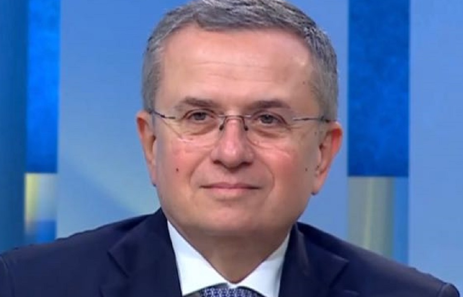 Il riconfermato segretario di Federfarma, Roberto Tobia, pone al centro degli obiettivi la lotta all’antibiotico resistenza