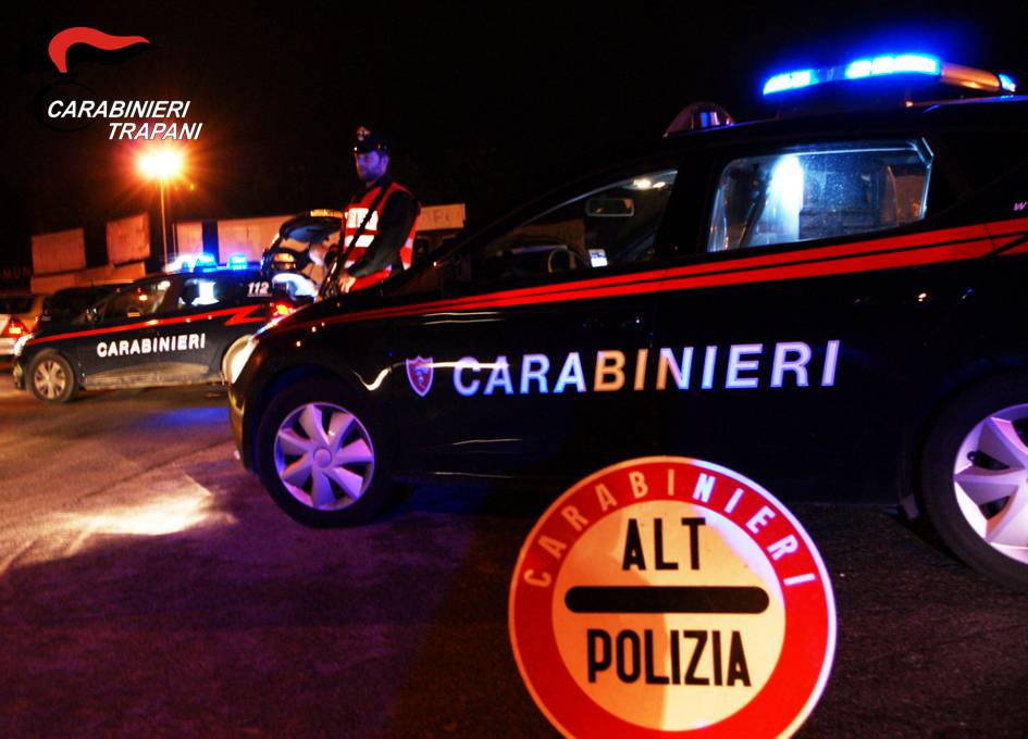 Un uomo in manette nel Trapanese, prima i maltrattamenti all’ex moglie e poi anche l’incendio dell’auto alla cognata