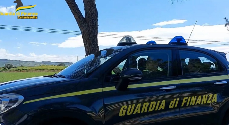 Confisca ad un imprenditore dell’Ennese con affari nelle auto di lusso in odor di mafia, sigilli ai suoi beni e a quelli della famiglia