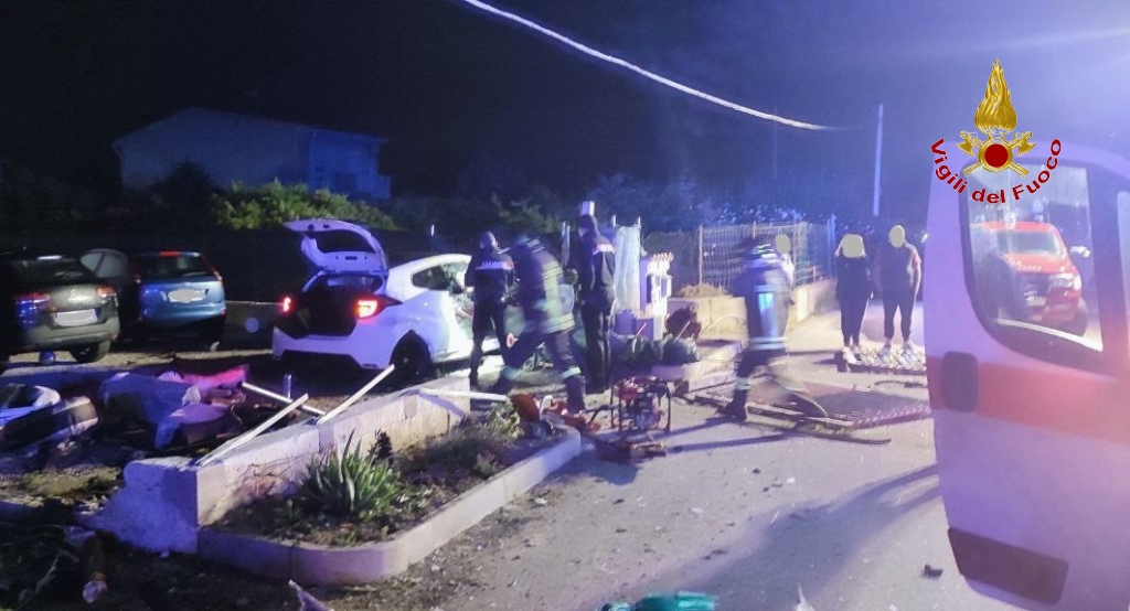 Ennesimo incidente mortale nelle strade siciliane, perde la vita un giovane nel Palermitano dopo che l’auto è uscita fuori strada