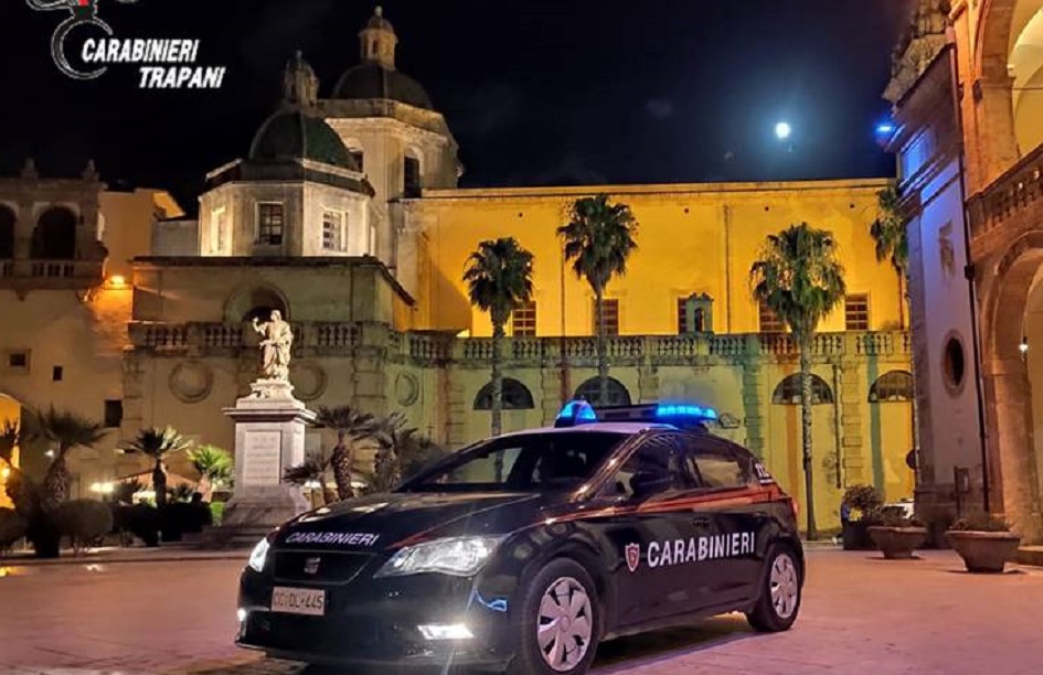 Arrestato 30enne nel Trapanese, minaccia lo zio per questioni di eredità e appena 24 ore prima era stato denunciato per incendio doloso
