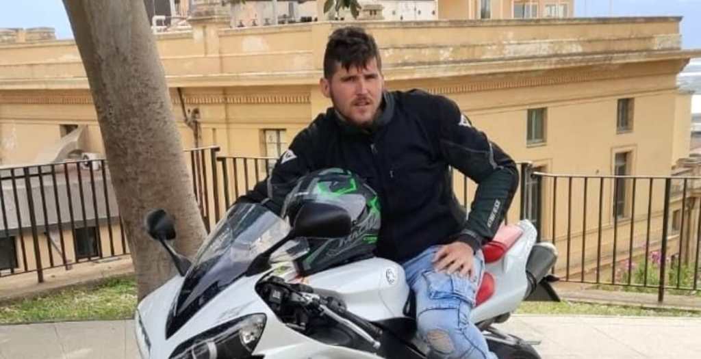 Muore un carabiniere di origini Palermitane in Sardegna, si è scontrato in sella alla sua moto contro un furgone