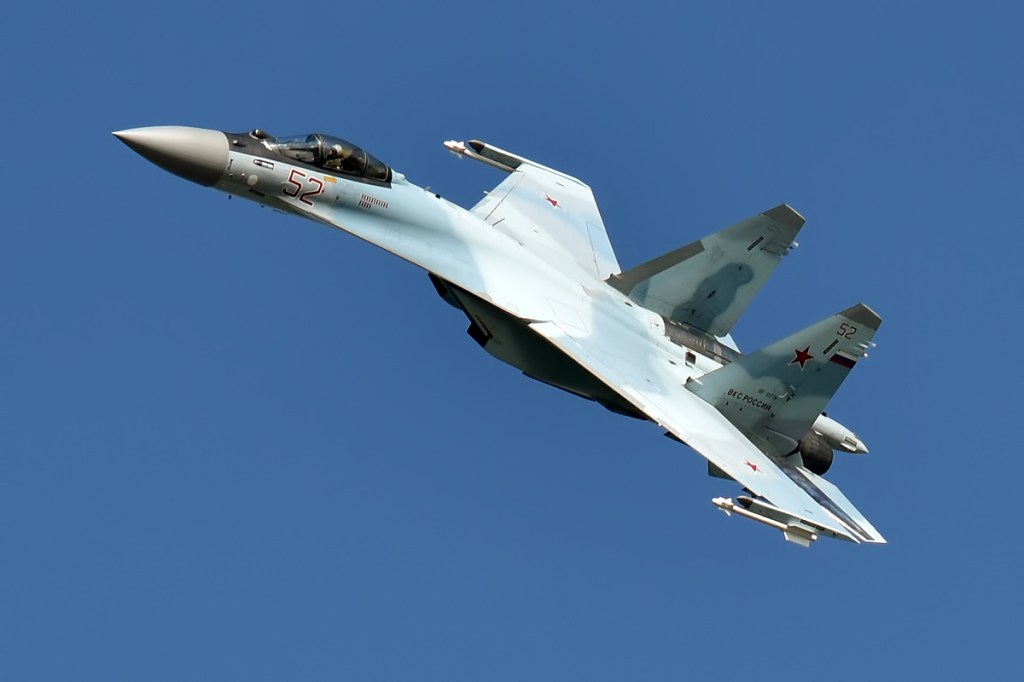 Caccia russo Sukhoi-Su-35.