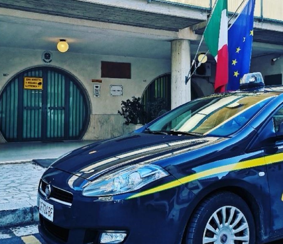 Due imprenditori denunciati per una truffa sul solare termino, sequestrati beni a loro riconducibili per 2 milioni euro