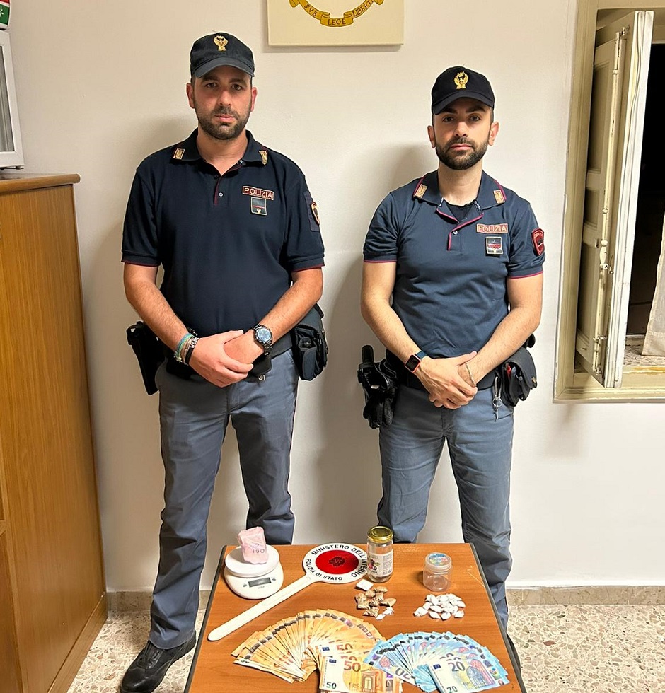 La polizia scova cocaina nascosta in un’abitazione nel centro di Palermo, in manette un uomo grazie al fiuto del cane antidroga