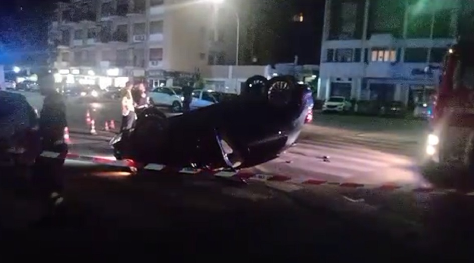 Incidente a Palermo in tarda serata all’incrocio tra viale Strasburgo e via De Gasperi, auto cappottata e due feriti incastrati