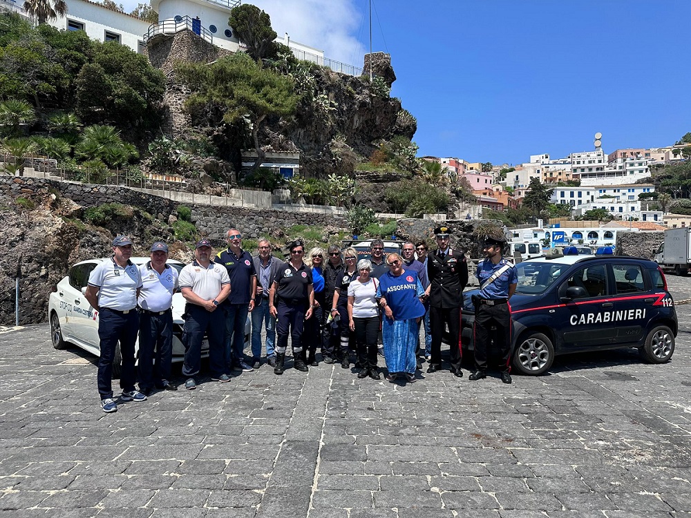 L'associazione Assofante Palermo aiuta le famiglie di Ustica più indigenti