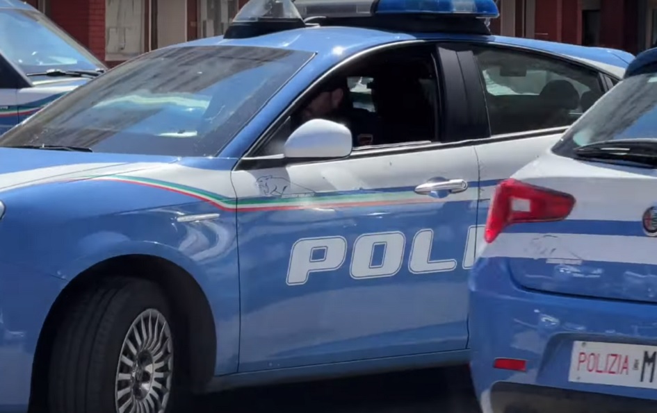 Una donna trovata morta in casa a Palermo, i vicini insospettiti hanno lanciato l’allarme ed è arrivata la macabra scoperta