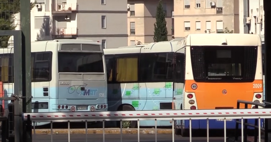 Diversi malori per gli autisti dell’Amat di Palermo a causa del caldo asfissiante, azienda riduce le corse