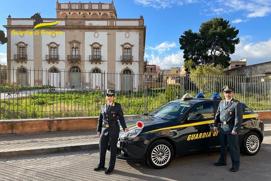 Sono in tutto 4 le denunce nel Palermitano per una presunta operazione pilotata di bancarotta, scattano sequestri