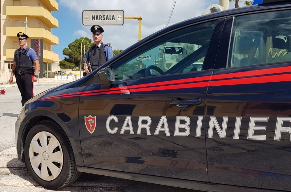 Denunciato un pregiudicato nel Trapanese, ruba auto e telefono ad un disabile e viene subito rintracciato dai carabinieri