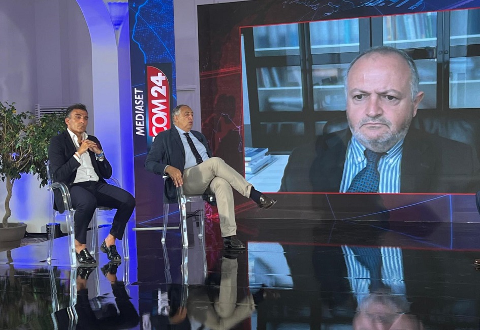 Emergenza incendi prosegue a Palermo e provincia, Regione chiede aiuto allo Stato e Mattarella telefona al sindaco di Palermo