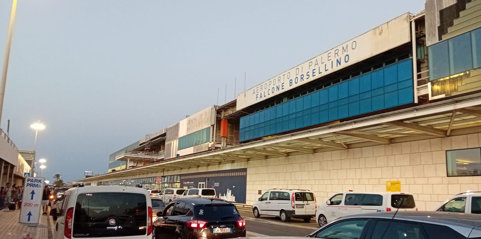 palermo aeroporto arrivi tempo reale