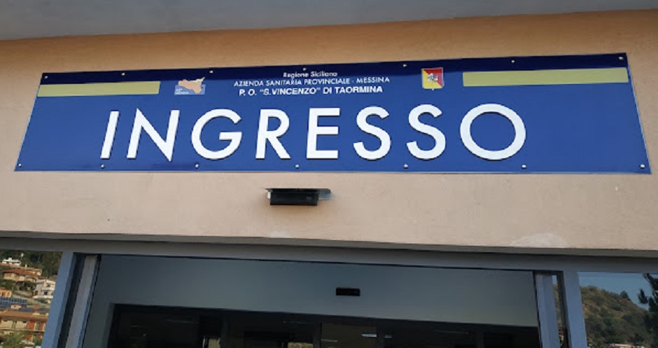 Un’auto finisce fuori strada nel Messinese, dopo il violento impatto muore la donna che era seduta sul lato passeggero