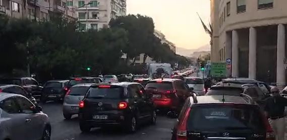 Traffico Porto via Crispi