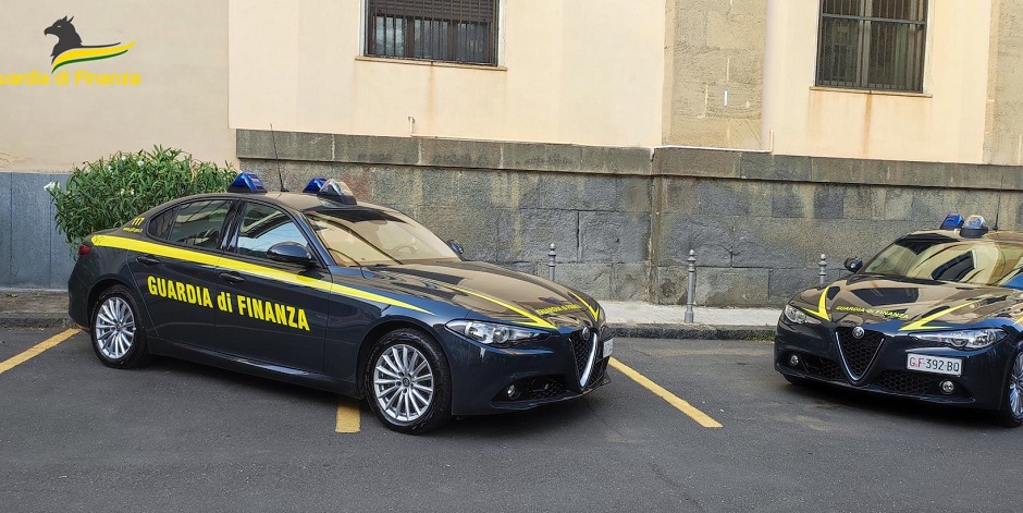 La guardia di finanza scopre a Catania un’evasione milionaria dell’Iva, denunciato titolare di un’azienda che opera on line