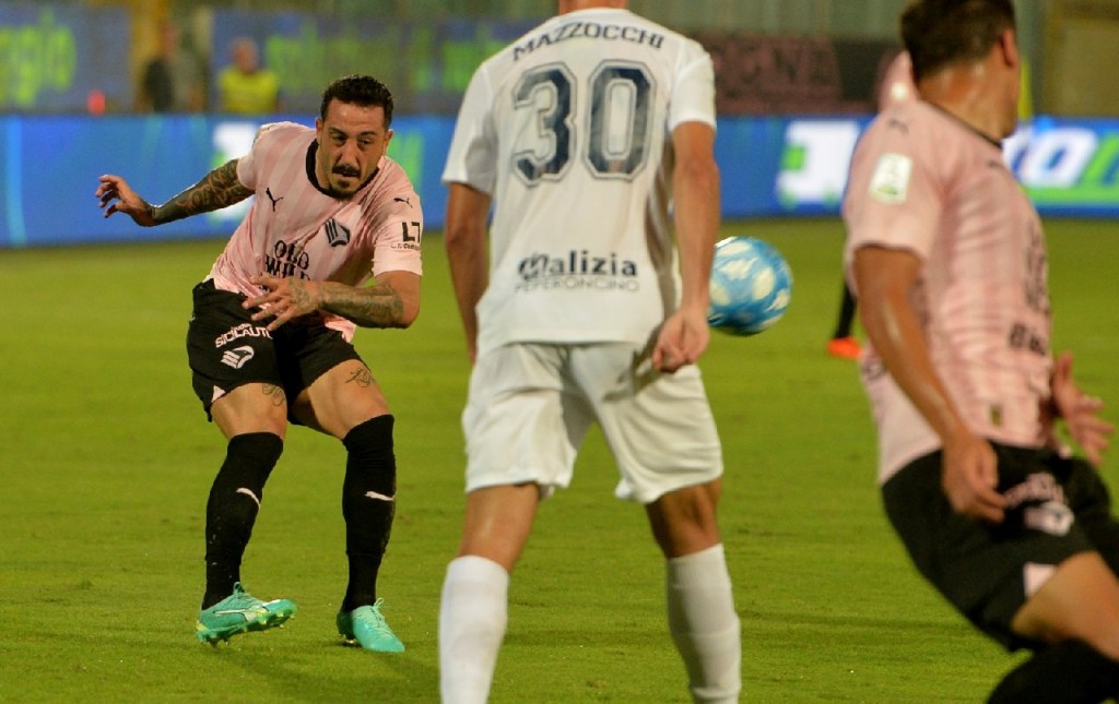 Francesco DI Mariano durante Palermo-Cosenza 0-1 (serie B 2023-2024). Foto Pasquale Ponente