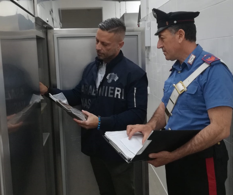Ispezione dei Nas in un ristorante ed in un’azienda agricola nel Trapanese, multe anche per carenze igieniche