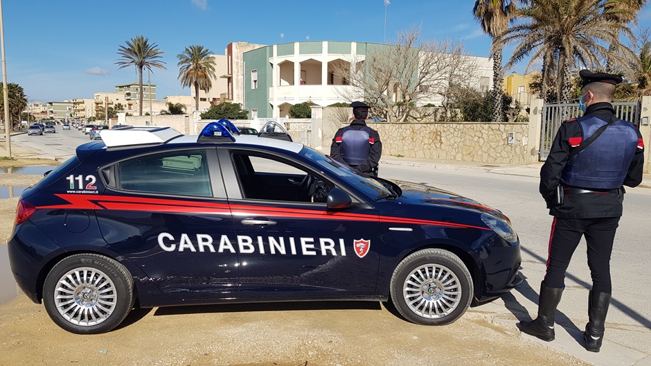 I carabinieri nel Trapanese riescono a rintracciare e denunciare un truffatore, aveva raggirato una donna per l’affitto di un immobile