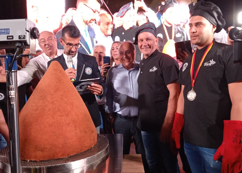 Ai fratelli Ferro di Messina il premio della Regione per aver realizzato l’arancino più grande del mondo del peso di 60 chili