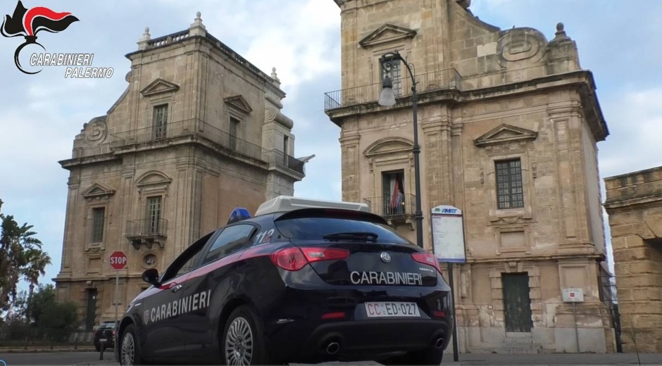 Ancora furti di auto a Palermo senza soluzione di continuità, i carabinieri arrestano un 30enne ed un minorenne