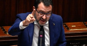 Ladri con la fiamma ossidrica nella casa romana di Matteo Salvini, incerto il bottino