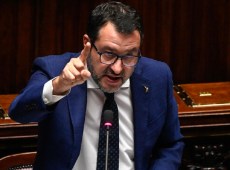 Ladri con la fiamma ossidrica nella casa romana di Matteo Salvini, incerto il bottino