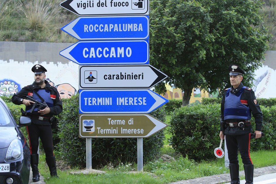Un autotrasportatore arrestato nel palermitano, ha simulato di aver subito una rapina ed invece aveva intascato lui parte dell’incasso