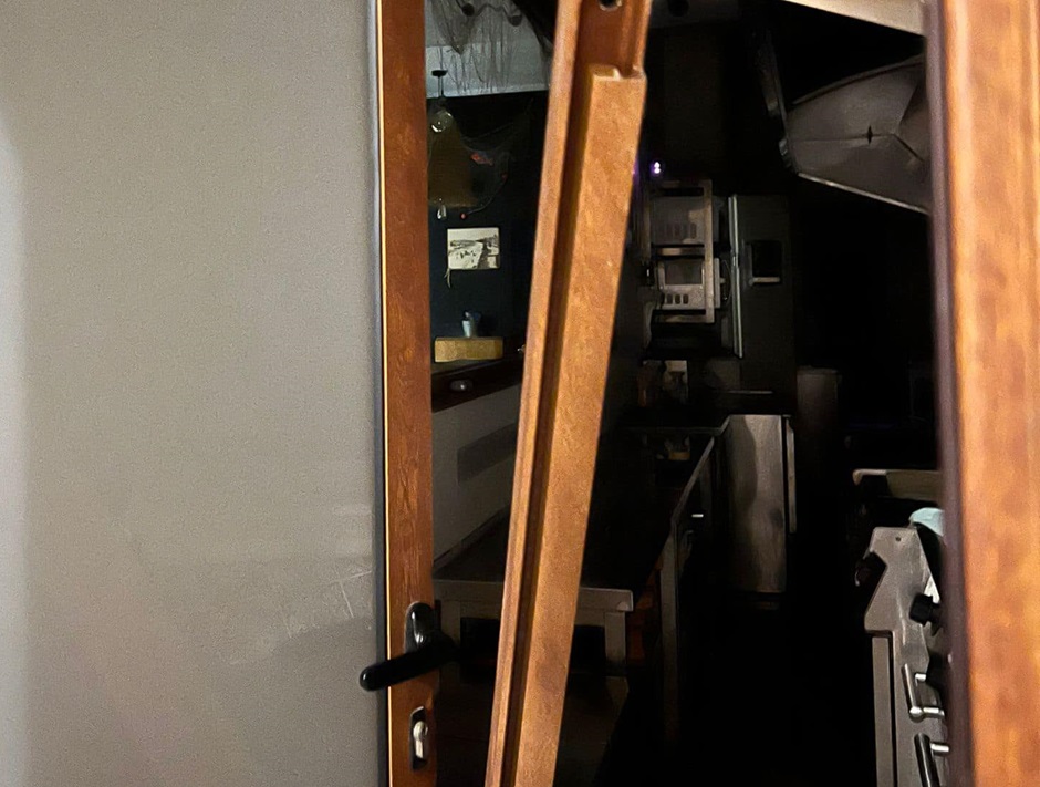 Furti in serie in un ristorante del centro storico di Trapani, esasperato il titolare: “Adesso lascerò la porta aperta anche di notte”